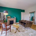 Aux Marquises بيت ضيافة 4*