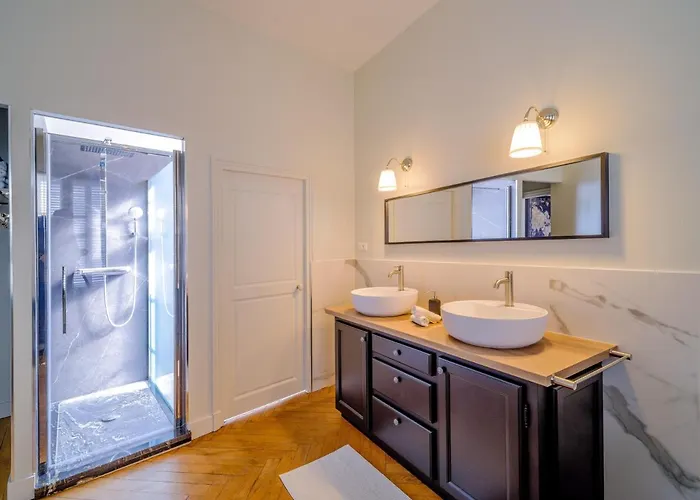 Aux Marquises ゲストハウス ソミュール